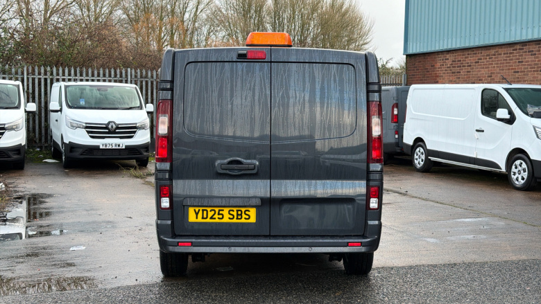 Nissan Primastar 30 L2 Diesel 2.0 dCi 130ps H1 Tekna Crew Van